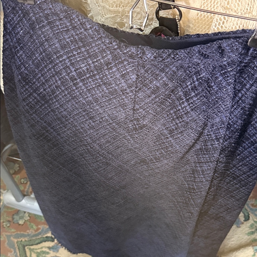 Max Studio Navy Textured Pencil Skirt